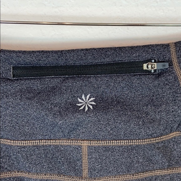 Athleta wide leg cropped grey yoga legging - Picture 3 of 7